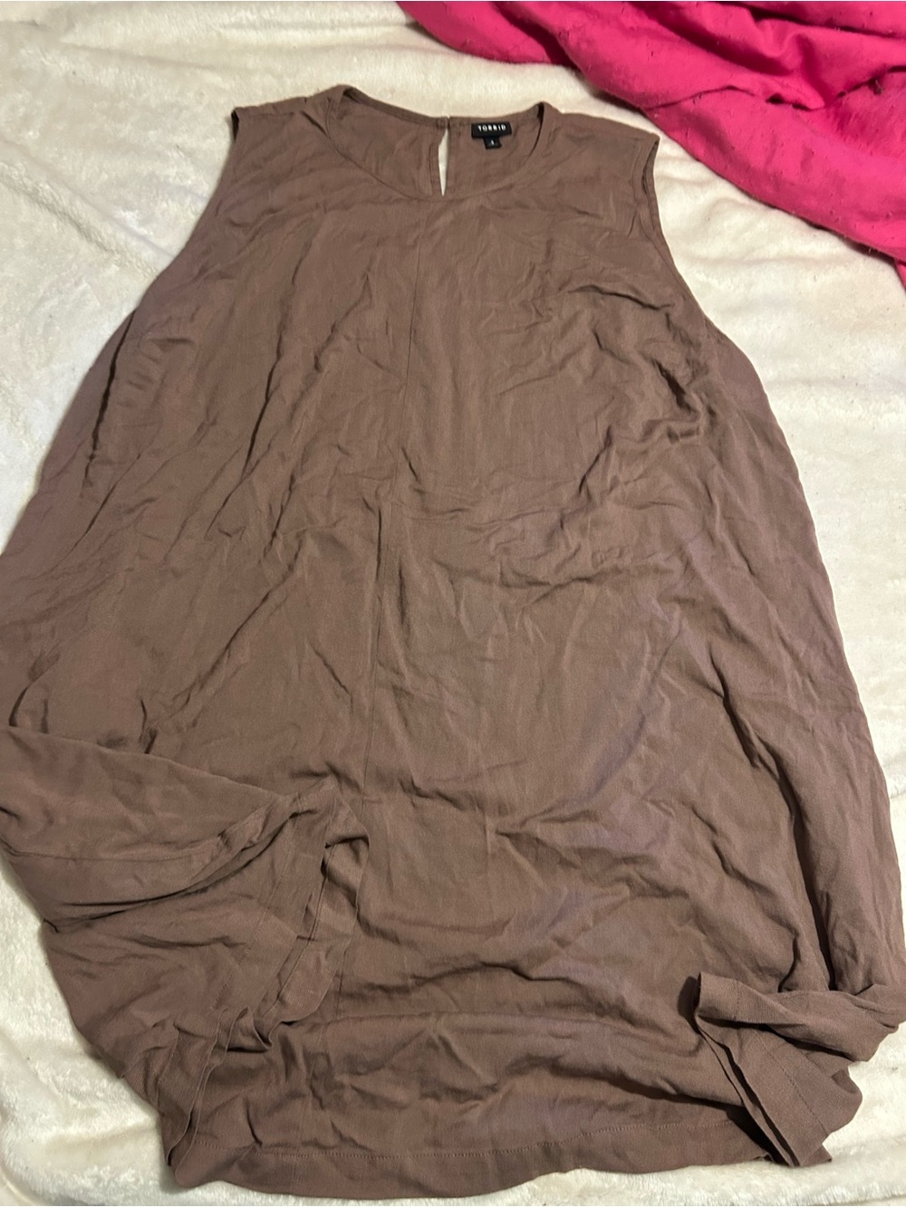 torrid Linen-Blend Shell Top in Taupe Brown - Picture 2 of 2